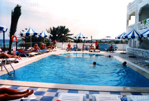 Dreams Beach Hotel 7
